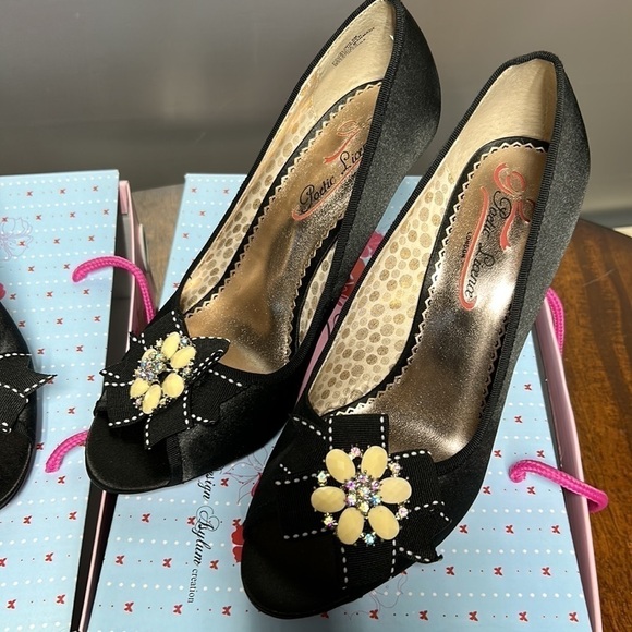 Poetic Licence heel dazzling black size 7.5 new in box satin fabric with glam - Picture 3 of 13